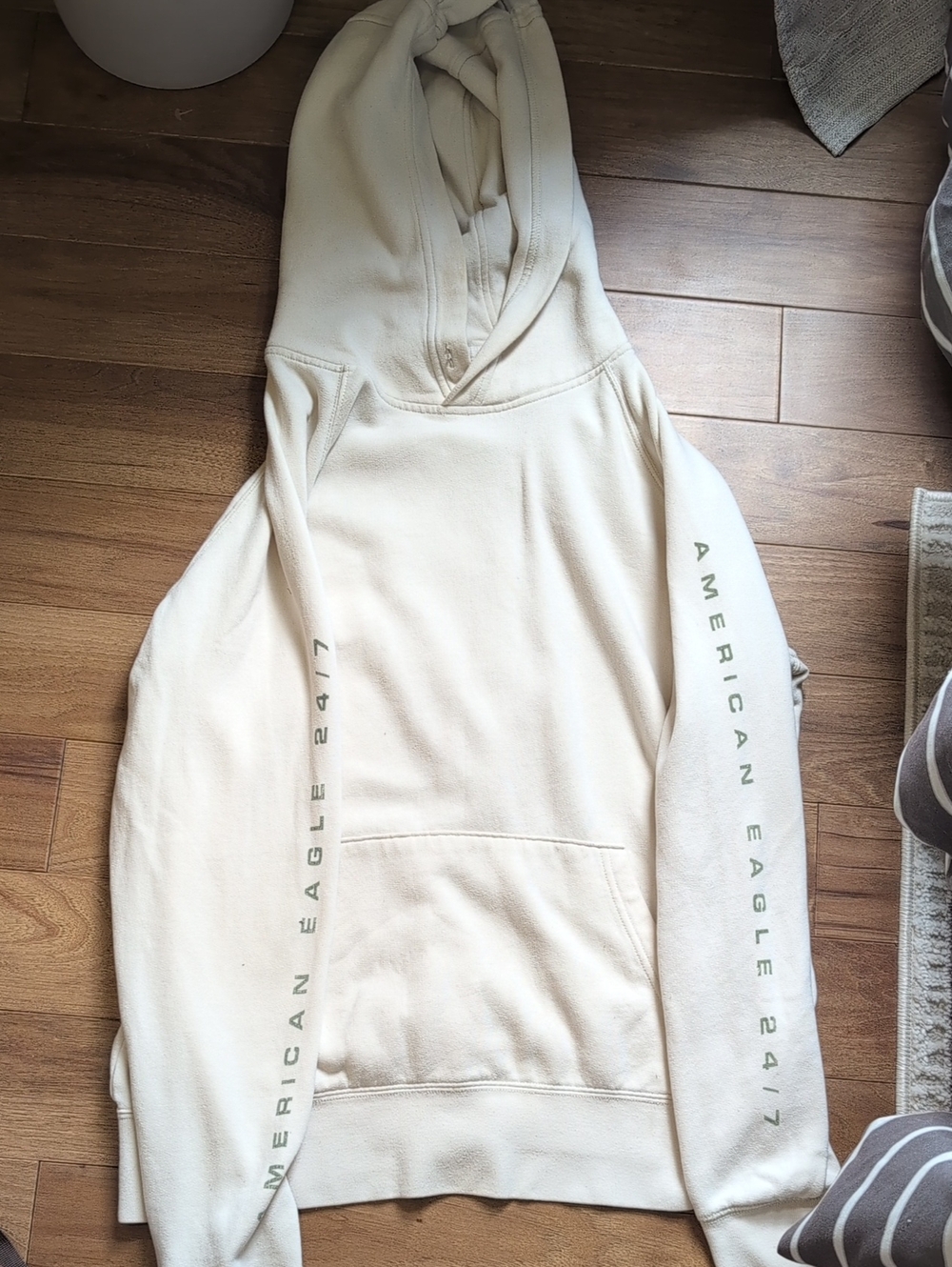 American Eagle Outfitters Cream Crewneck Pullover with Sleeve Text